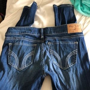hollister jeans (2 pairs)